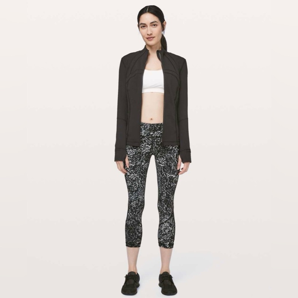 Lululemon Pace Rival Crop Leggings in Achromatized Ice Grey Black - Size 4 - Picture 3 of 9